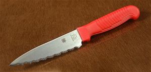 Utility Knife 4.5&quot; Red - Serrated